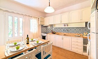 Cretan Lodge Private Heated Pool