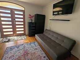 Lake Estate Stay