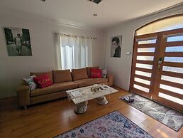 Lake Estate Stay