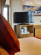 The Dutch Mill Hotel