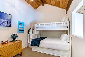 82 Ridgepoint 3 Bedroom Townhouse by RedAwning