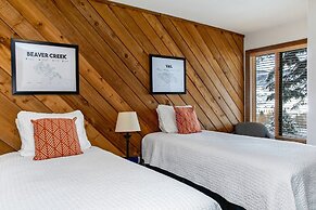 82 Ridgepoint 3 Bedroom Townhouse by RedAwning