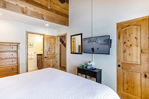 82 Ridgepoint 3 Bedroom Townhouse by RedAwning