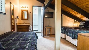 102 Standard 2 Bedroom Condo by RedAwning