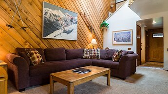 102 Standard 2 Bedroom Condo by RedAwning