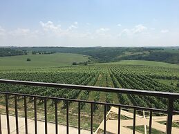 Seven Generations Winery Hotel & SPA