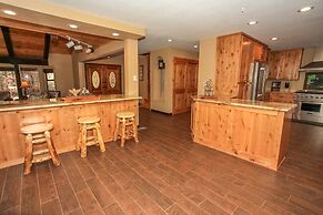 The Lodge At Snow Summit 6 Bedroom Residence by RedAwning