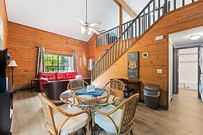 Day Dreamer 2 Bedroom Duplex by RedAwning