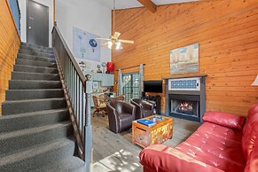 Day Dreamer 2 Bedroom Duplex by RedAwning