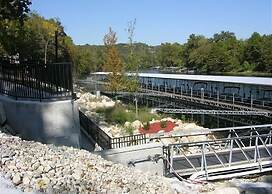 Day Dreamer 2 Bedroom Duplex by RedAwning