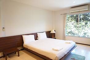 Le Ranong Bistro Hotel