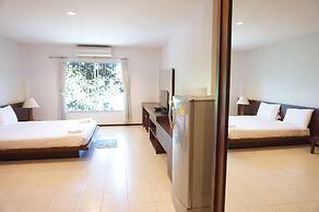 Le Ranong Bistro Hotel