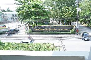 Le Ranong Bistro Hotel