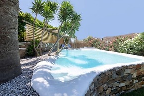 Amazing 1-Bedroom House in Tinos