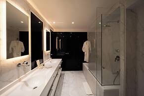 Azur Hotel