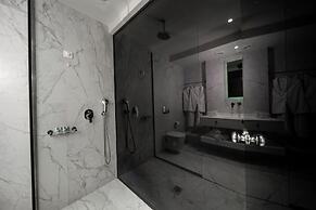 Azur Hotel