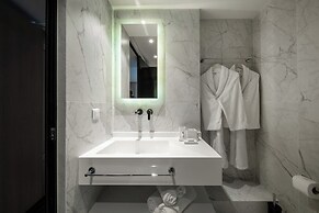 Azur Hotel
