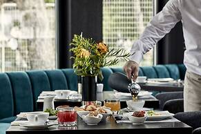 Azur Hotel