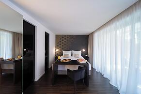 Azur Hotel