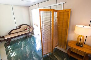 Rüstic Beach Villa
