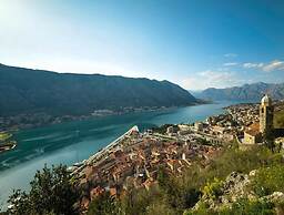 Almare apartments  Budva