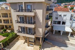 Almare apartments  Budva