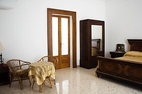 Residenza Santa Lucia B&B