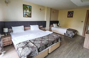 Dora Hotel