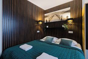 UNIT Warszawa Centrum Room by Metro Rondo ONZ