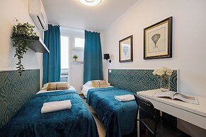 UNIT Warszawa Centrum Room by Metro Rondo ONZ