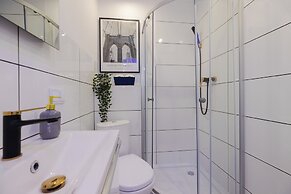 UNIT Warszawa Centrum Room by Metro Rondo ONZ