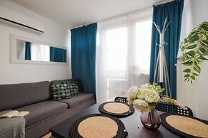 UNIT Warszawa Centrum Room by Metro Rondo ONZ