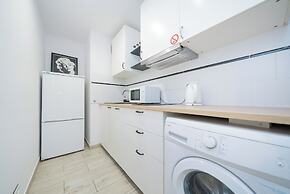 UNIT Warszawa Centrum Room by Metro Rondo ONZ