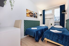 UNIT Warszawa Centrum Room by Metro Rondo ONZ