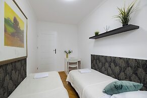 UNIT Warszawa Centrum Room by Metro Rondo ONZ