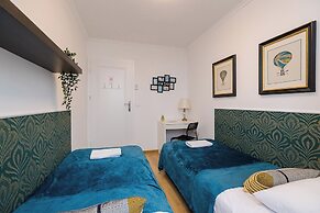 UNIT Warszawa Centrum Room by Metro Rondo ONZ