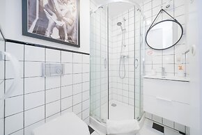 UNIT Warszawa Centrum Room by Metro Rondo ONZ