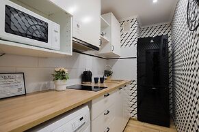 UNIT Warszawa Centrum Room by Metro Rondo ONZ