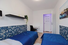 UNIT Warszawa Centrum Room by Metro Rondo ONZ