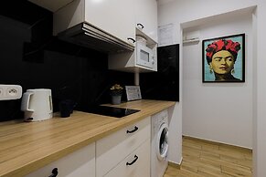 UNIT Warszawa Centrum Room by Metro Rondo ONZ