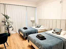 UNIT Centrum deLuX Plac Zbawiciela