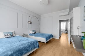 UNIT Centrum deLuX Plac Zbawiciela