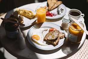 UNIT Centrum deLuX Plac Zbawiciela