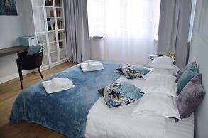 UNIT Centrum deLuX Plac Zbawiciela