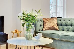 Navy Group - Lion's Castle