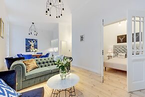 Navy Group - Lion's Castle