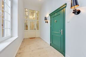 Navy Group - Lion's Castle