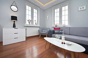 Navy Group - Old Town Apartments