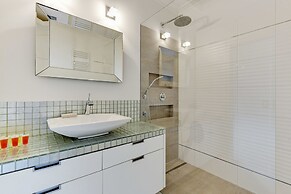 Navy Group - Old Town Apartments