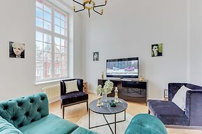 Navy Group - Old Town Apartments